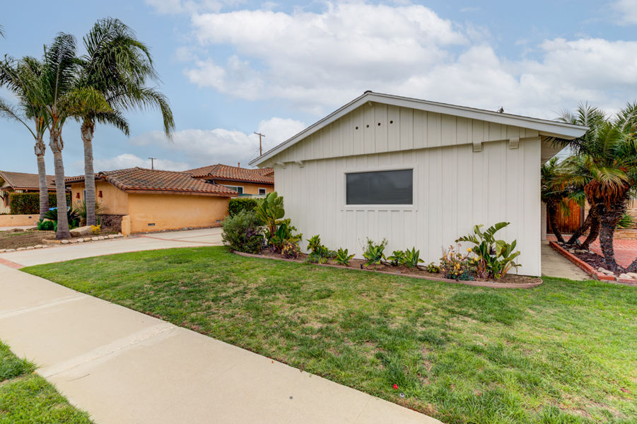 5303 W 141st-59