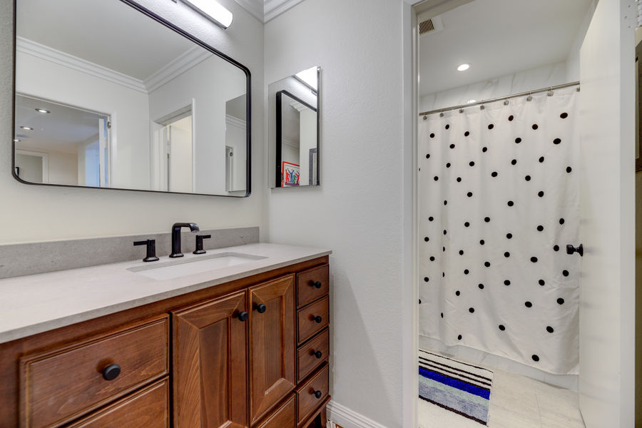 8828 Pershing-26
