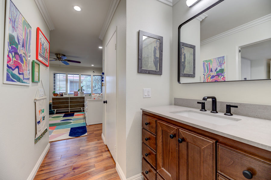 8828 Pershing-27