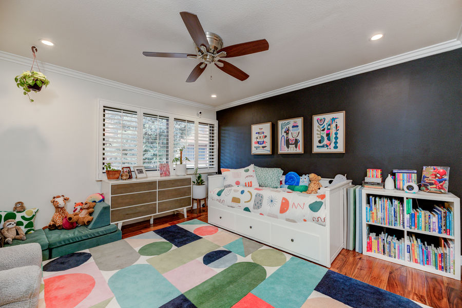 8828 Pershing-29