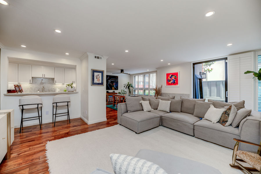8828 Pershing-3