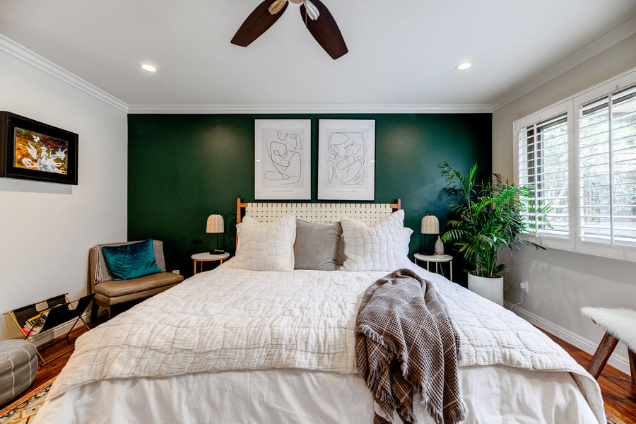 8828 Pershing-34