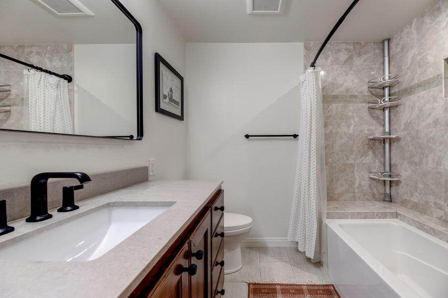8828 Pershing-39