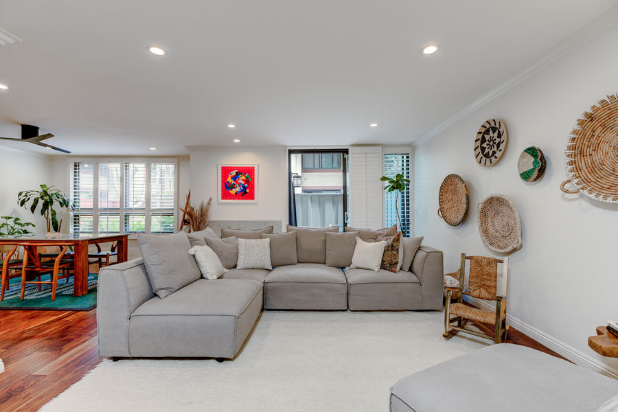 8828 Pershing-4