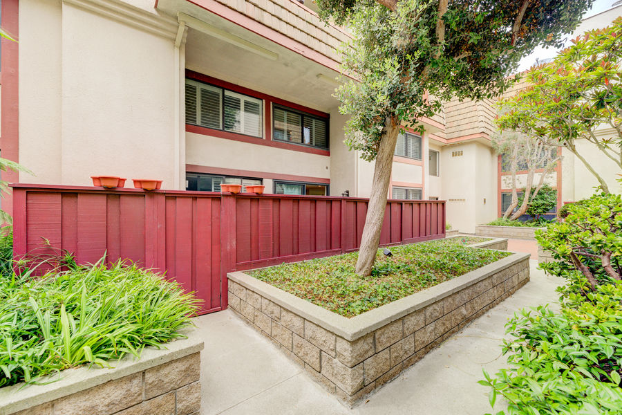 8828 Pershing-45