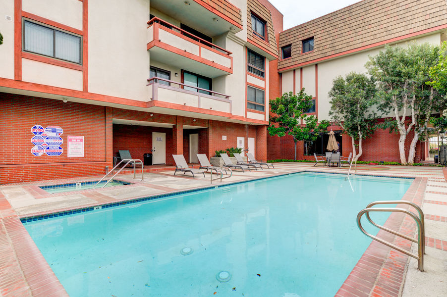 8828 Pershing-47