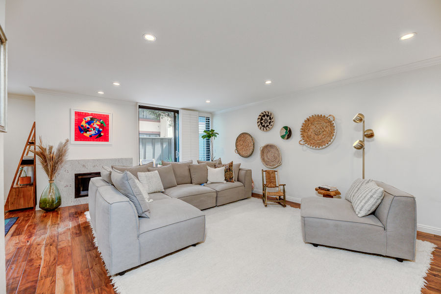 8828 Pershing-6