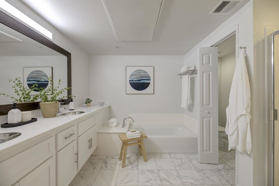 13200 Pacific Promenade-37
