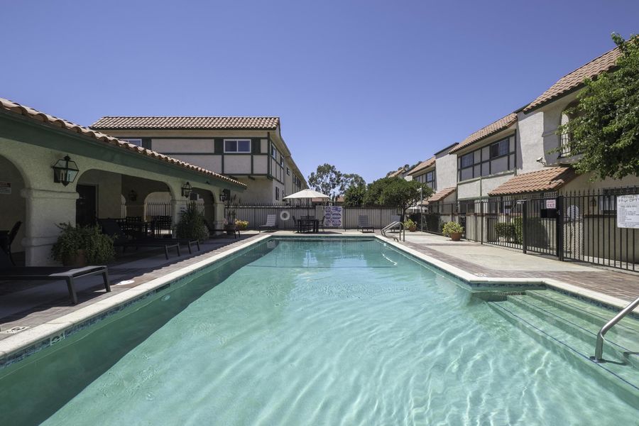 10030 Owensworth-39
