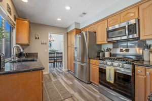 22451 Cardiff Dr Santa Clarita-large-014-014-Cardiff Dr14-1500x1000-72dpi