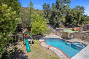 22451 Cardiff Dr Santa Clarita-large-033-018-Cardiff Dr33-1500x1000-72dpi