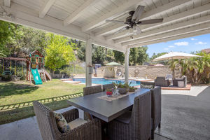 22451 Cardiff Dr Santa Clarita-large-040-040-Cardiff Dr40-1500x1000-72dpi