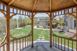 30902 Carmen Dr Santa Clarita-print-015-056-B1A7193-3000x2001-300dpi