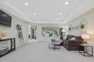 30902 Carmen Dr Santa Clarita-print-019-002-B1A7050-3000x2001-300dpi