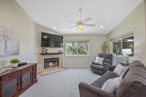30902 Carmen Dr Santa Clarita-print-027-033-B1A7075-3000x2001-300dpi