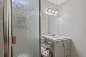 30902 Carmen Dr Santa Clarita-print-036-031-B1A7101-3000x2001-300dpi