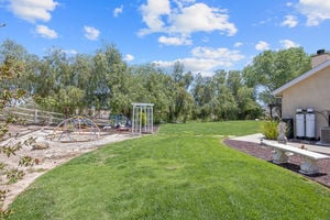 30902 Carmen Dr Santa Clarita-print-053-027-B1A7154-3000x2001-300dpi