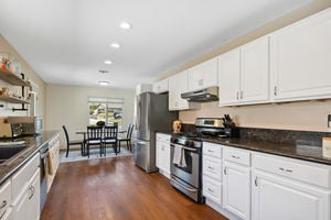 22922 Magnolia Glen Dr-large-013-021-B1A2911-1500x1000-72dpi