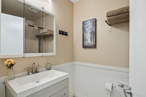 22922 Magnolia Glen Dr-large-017-023-B1A2923-1500x1000-72dpi
