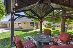 22922 Magnolia Glen Dr-large-028-033-B1A2857-1500x1000-72dpi
