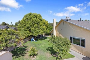 22922 Magnolia Glen Dr-large-034-008-B1A2879-1500x1000-72dpi