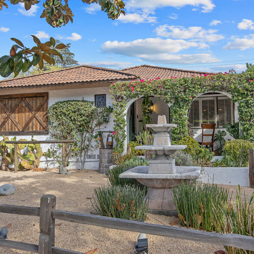 10441 Bloomfield St., Toluca Lake