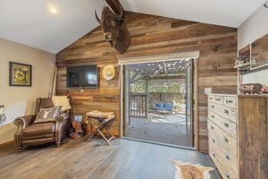 10441 Bloomfield St Los-large-027-021-B1A4490-1500x1000-72dpi