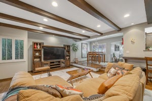 10441 Bloomfield St Los-large-034-011-B1A4503-1500x1000-72dpi