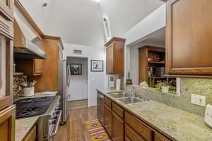 10441 Bloomfield St Los-large-039-022-B1A4519-1500x1000-72dpi