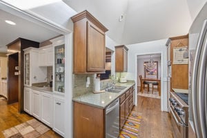 10441 Bloomfield St Los-large-044-036-B1A4532-1500x1000-72dpi