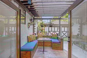 10441 Bloomfield St Los-large-045-050-B1A4536-1500x1000-72dpi