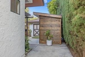 10441 Bloomfield St Los-large-049-009-B1A4546-1500x1000-72dpi