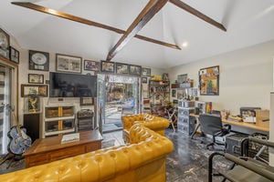 10441 Bloomfield St Los-large-061-012-B1A4587-1500x1000-72dpi
