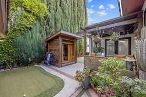 10441 Bloomfield St Los-large-063-037-B1A4589-1500x1000-72dpi