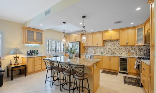 24440 Victory Blvd. #15