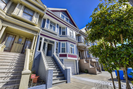 01_F8210_2nd_Avenue1_mls