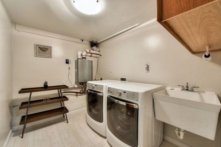 33_F8210_2nd_Avenue33_mls