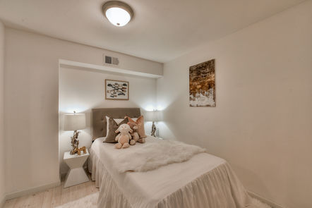 36_F8210_2nd_Avenue36_mls