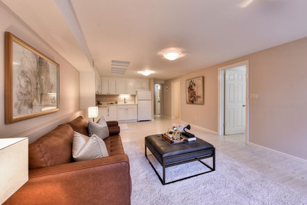 42_F8210_2nd_Avenue42_mls