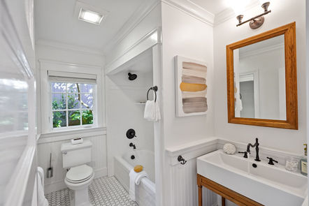 174-San-Carlos-Ave-Bathroom-8