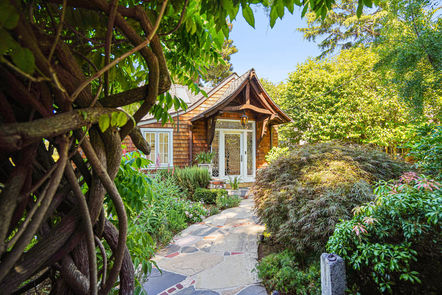 174-San-Carlos-Ave-Front-Door-3