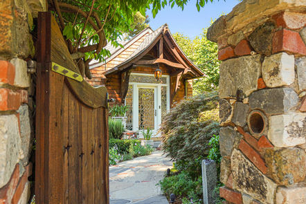 174-San-Carlos-Ave-Front-Door-4