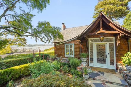 174-San-Carlos-Ave-Front-Door-9