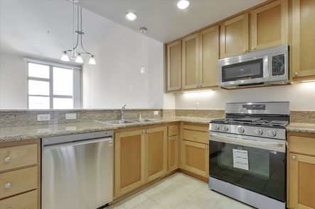 8_f8-1279992-1299550-08