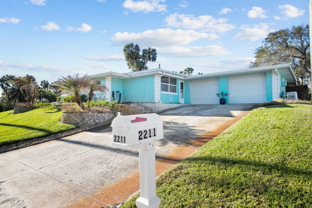 2211 Saxon Dr Collado Real Estate