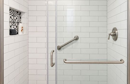 10 Modern Subway Tile Shower Stall