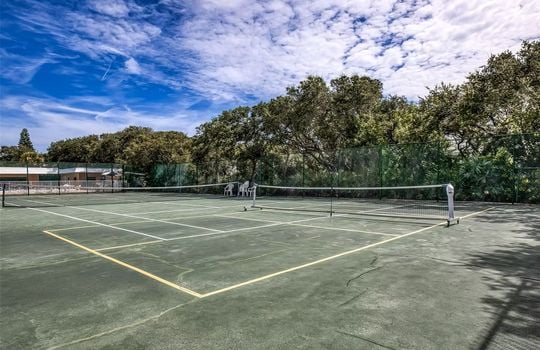23 TennisPickleball Courts