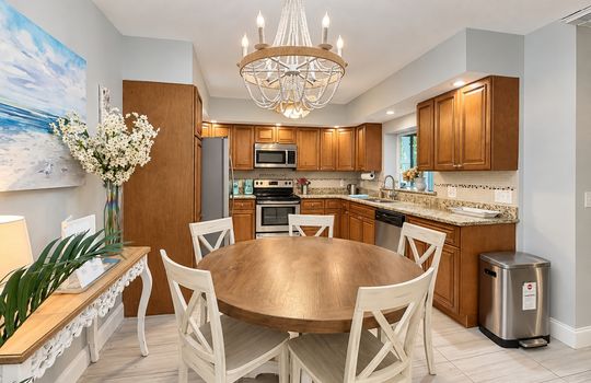 6 Dining Kitchen