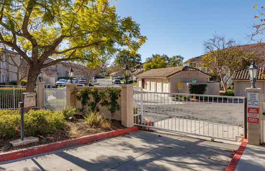 19801-Meadow-Ridge-Brian-Bogs-Luxury-Agent-gate