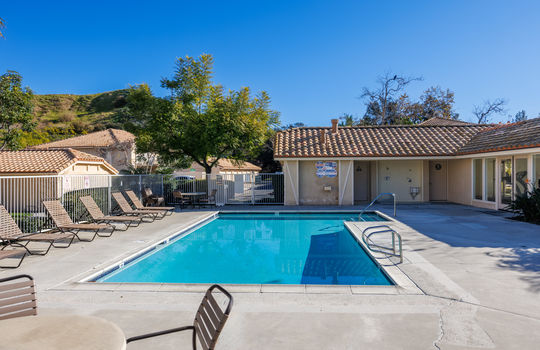 19801-Meadow-Ridge-Brian-Bogs-Luxury-Agent-pool